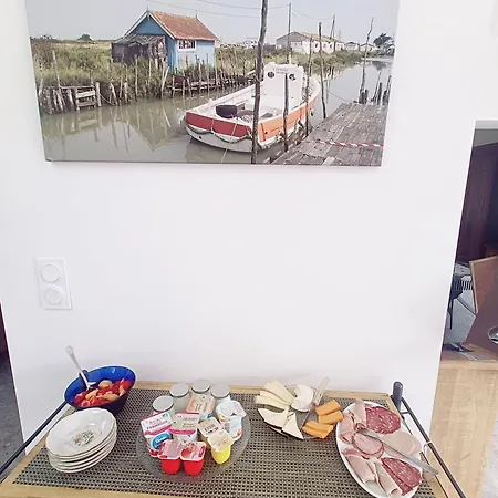 La Barjuline - île D'oléron Couette-café 3*